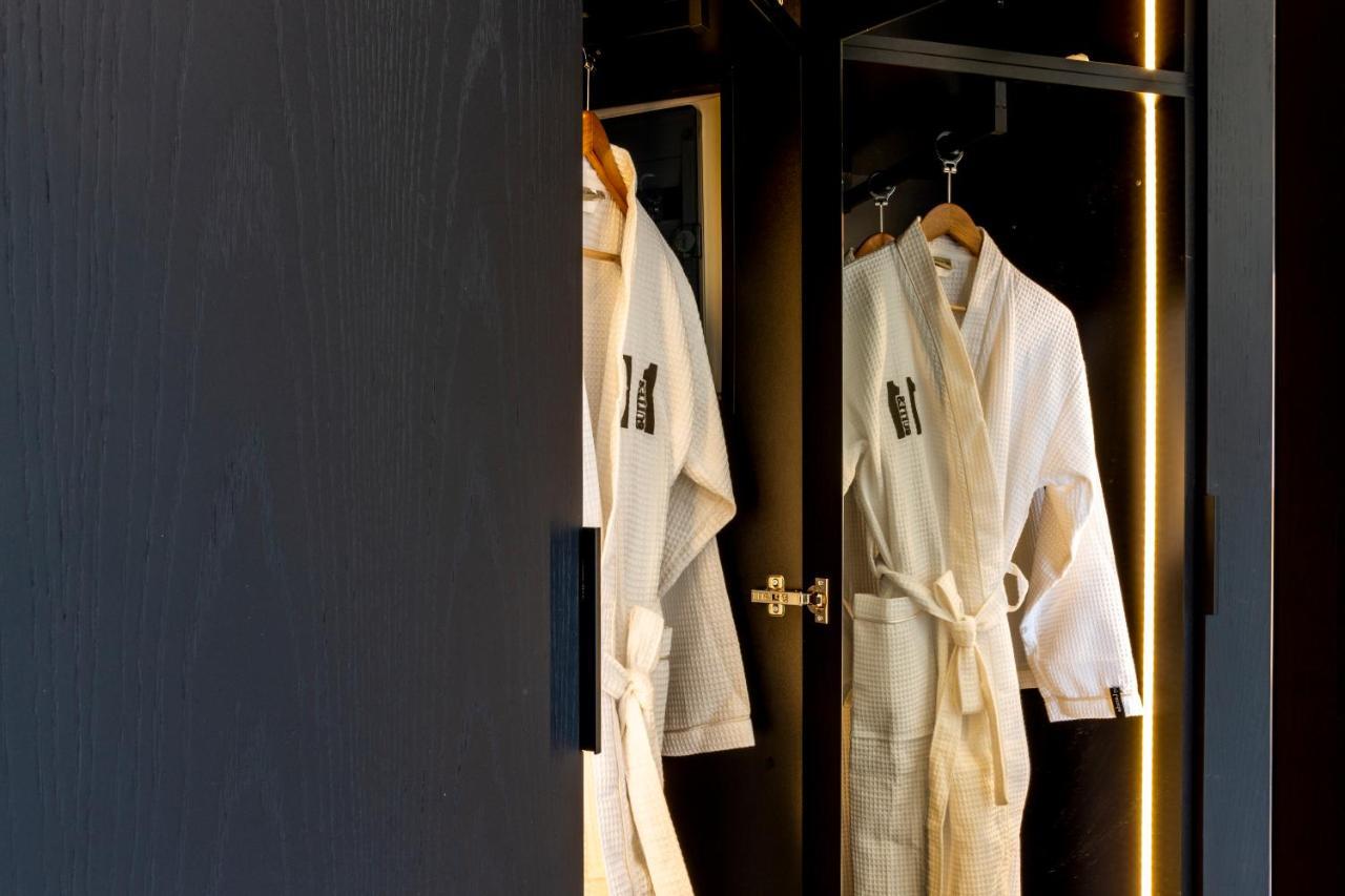 11Suites Aígion Luaran gambar