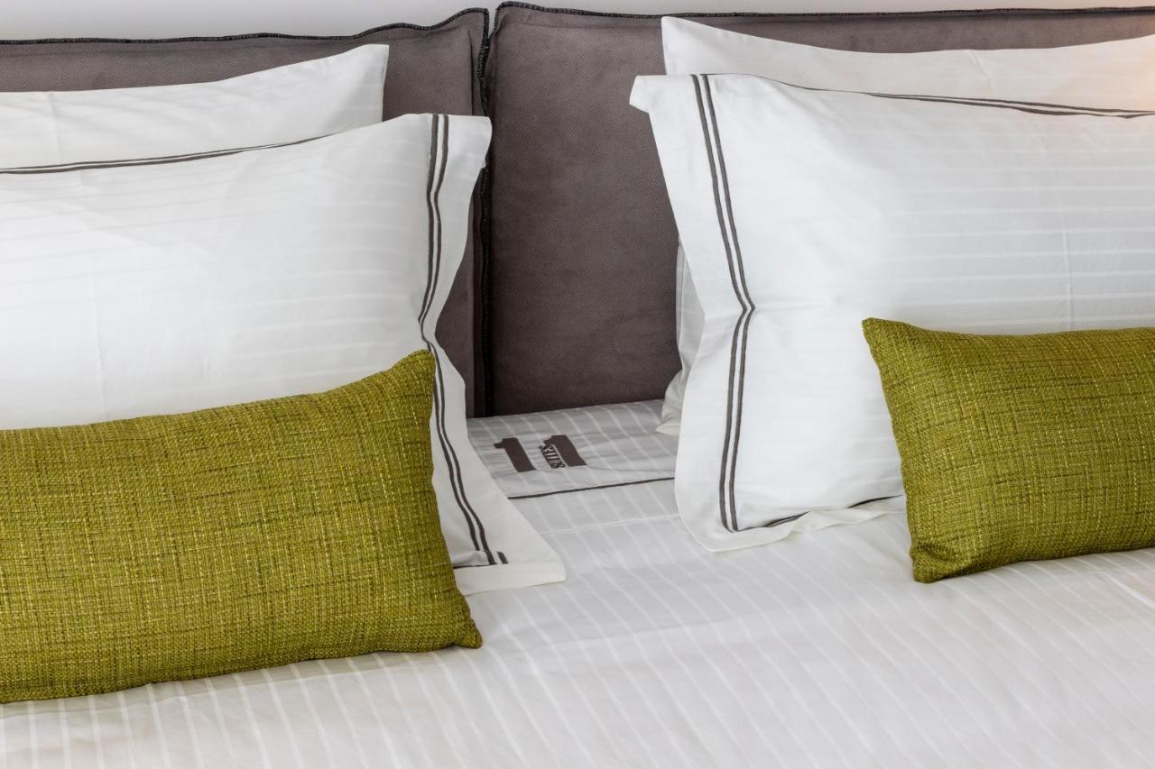 11Suites Aígion Luaran gambar