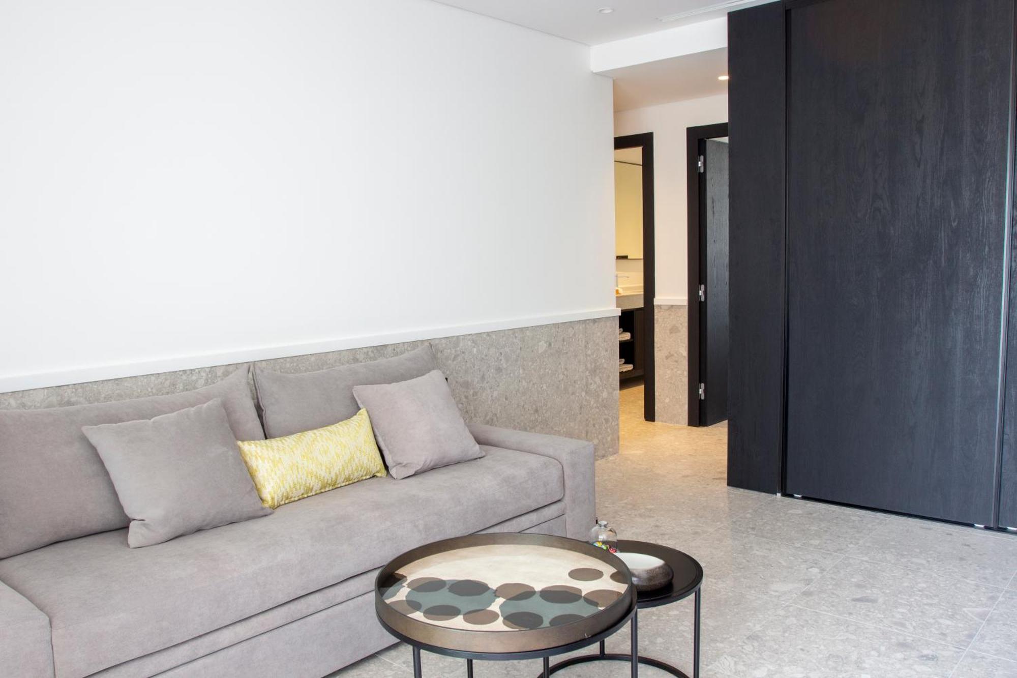11Suites Aígion Bilik gambar